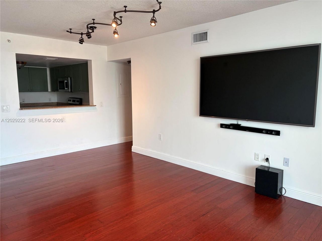 60 NW 37th Ave, Unit 608, Miami, FL 33125 Photo