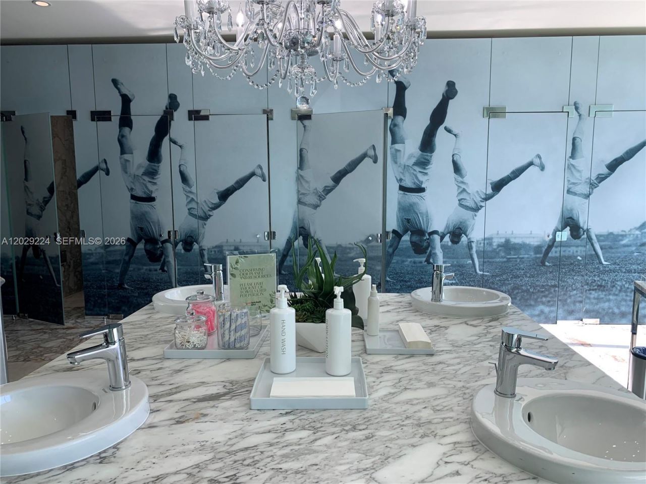 475 Brickell Ave , Unit 1611, Miami, FL 33131 Photo