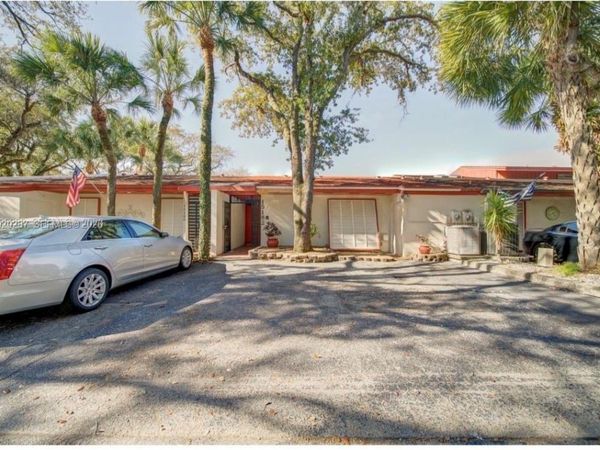 15182 E Loch Isle Dr E , Miami Lakes, FL 33014