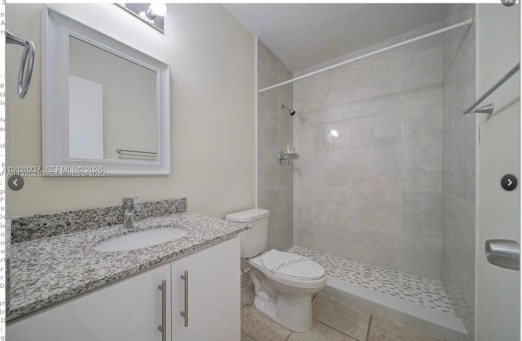 15182 E Loch Isle Dr E , Miami Lakes, FL 33014 Photo