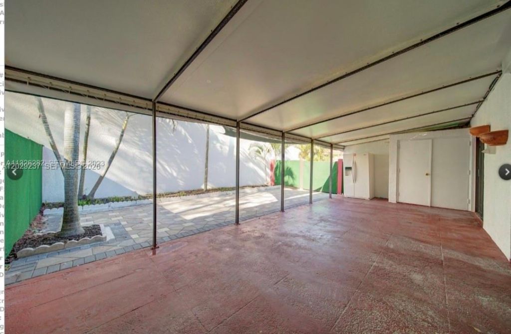 15182 E Loch Isle Dr E , Miami Lakes, FL 33014 Photo