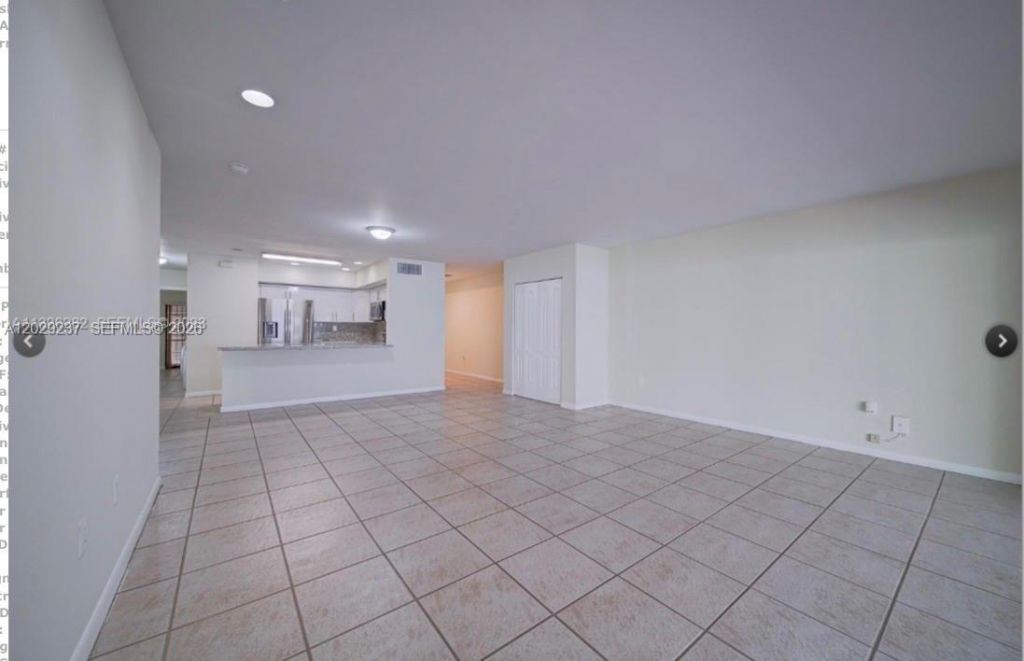 15182 E Loch Isle Dr E , Miami Lakes, FL 33014 Photo