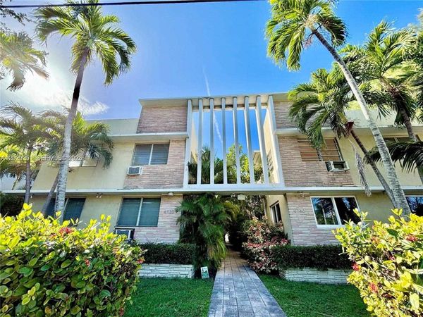 4730 Pine Tree Dr , Miami Beach, FL 33140