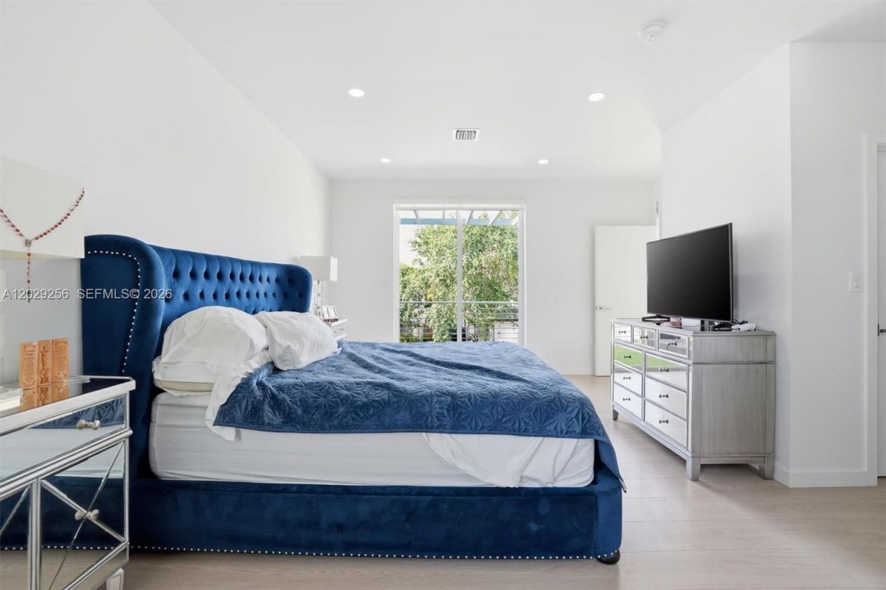 1417 NE 17th St , Fort Lauderdale, FL 33305 Photo