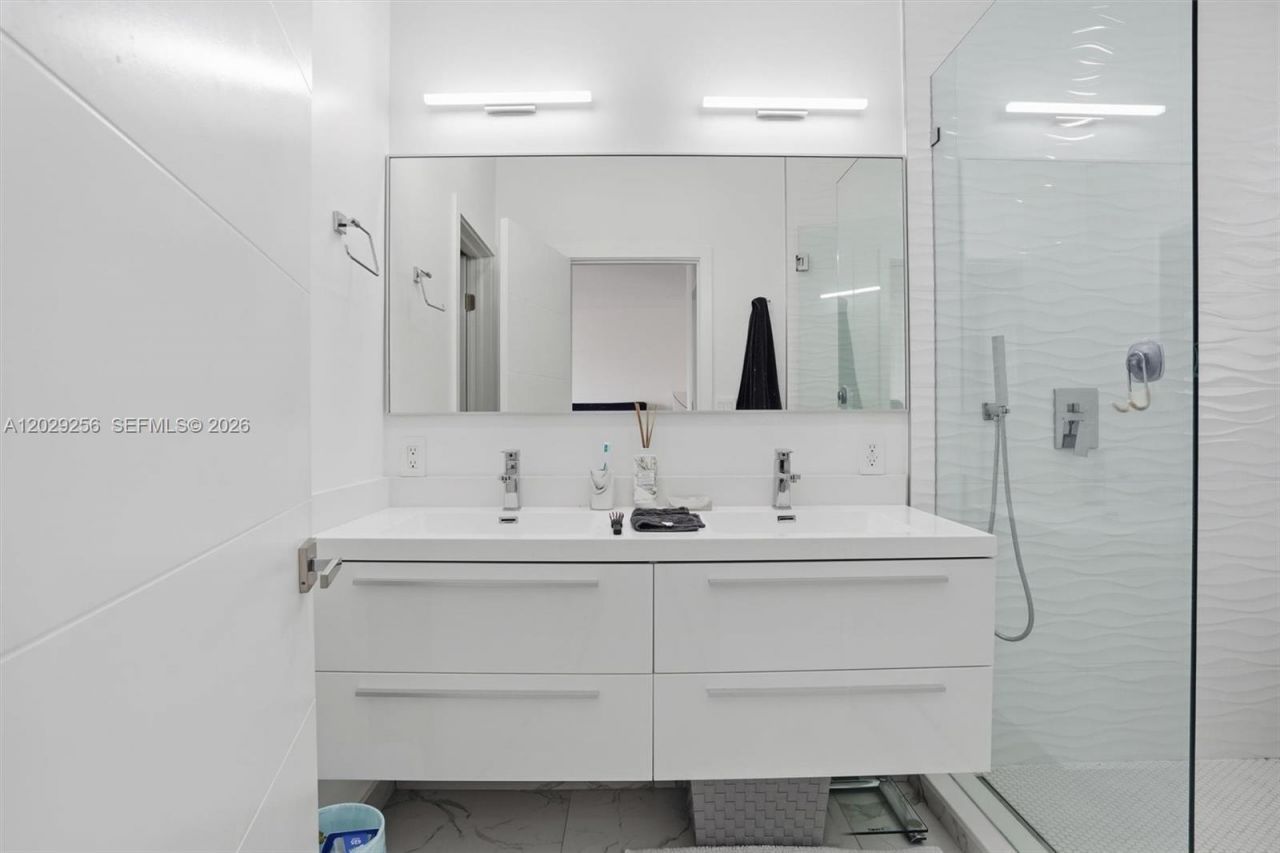 1417 NE 17th St , Fort Lauderdale, FL 33305 Photo