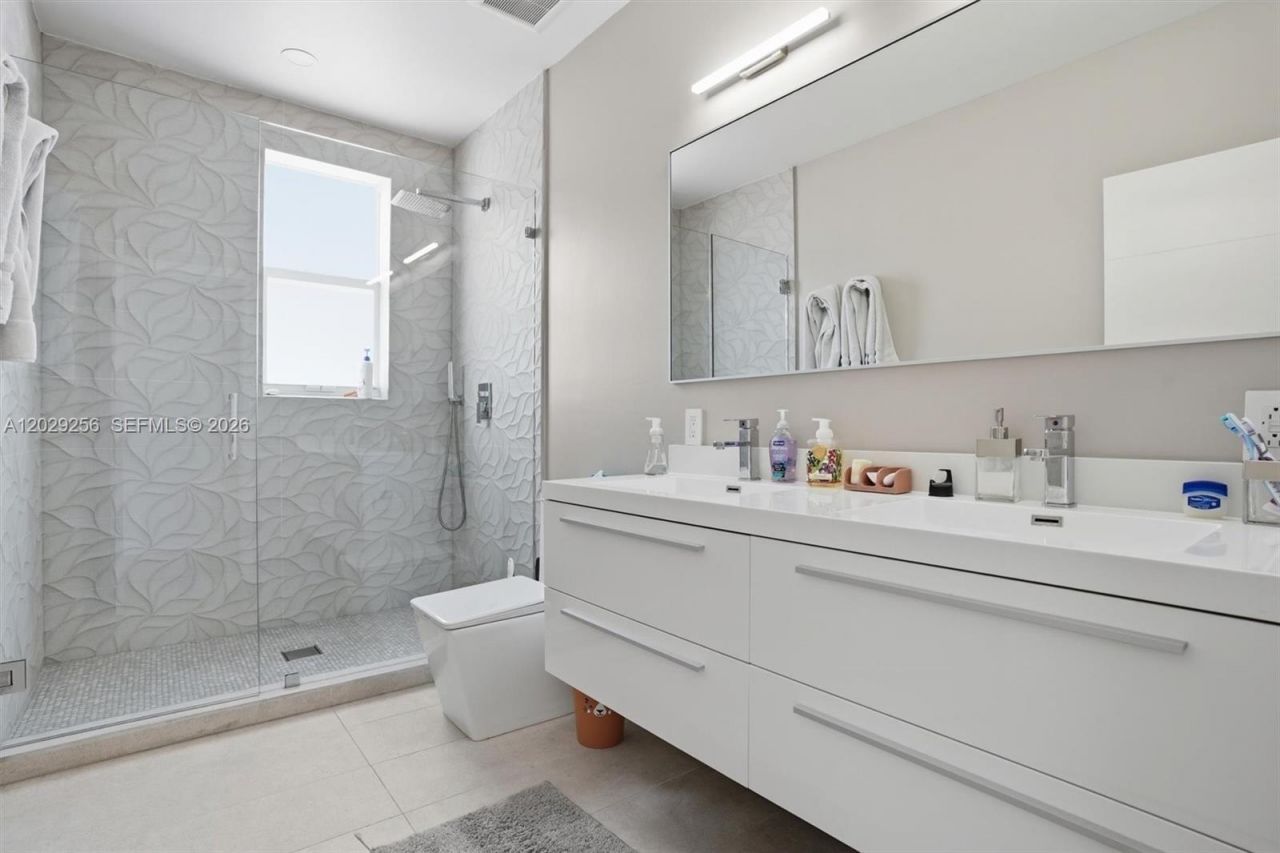 1417 NE 17th St , Fort Lauderdale, FL 33305 Photo