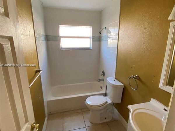 6162 SW 5th St , Margate, FL 33068