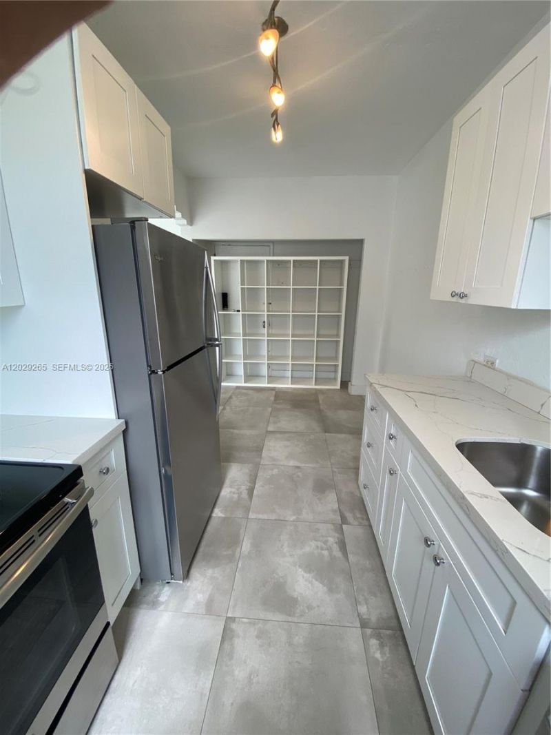 1611 Euclid Ave , Unit 11, Miami Beach, FL 33139 Photo
