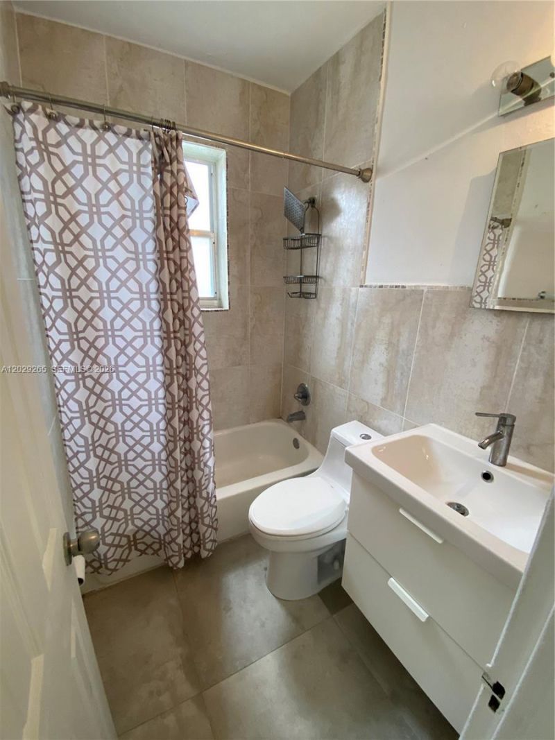 1611 Euclid Ave , Unit 11, Miami Beach, FL 33139 Photo