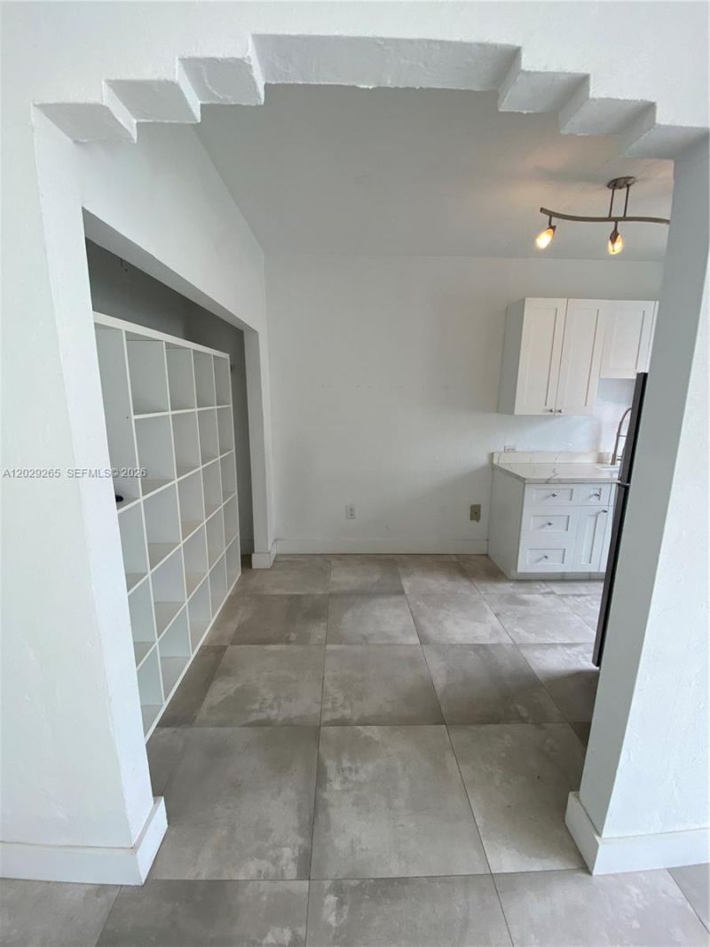 1611 Euclid Ave , Unit 11, Miami Beach, FL 33139 Photo