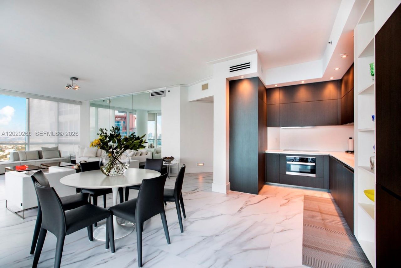 100 S Pointe Dr , Unit 3701, Miami Beach, FL 33139 Photo