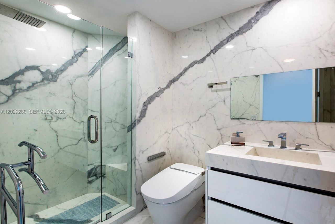 100 S Pointe Dr , Unit 3701, Miami Beach, FL 33139 Photo