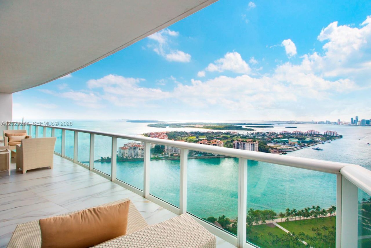 100 S Pointe Dr , Unit 3701, Miami Beach, FL 33139 Photo