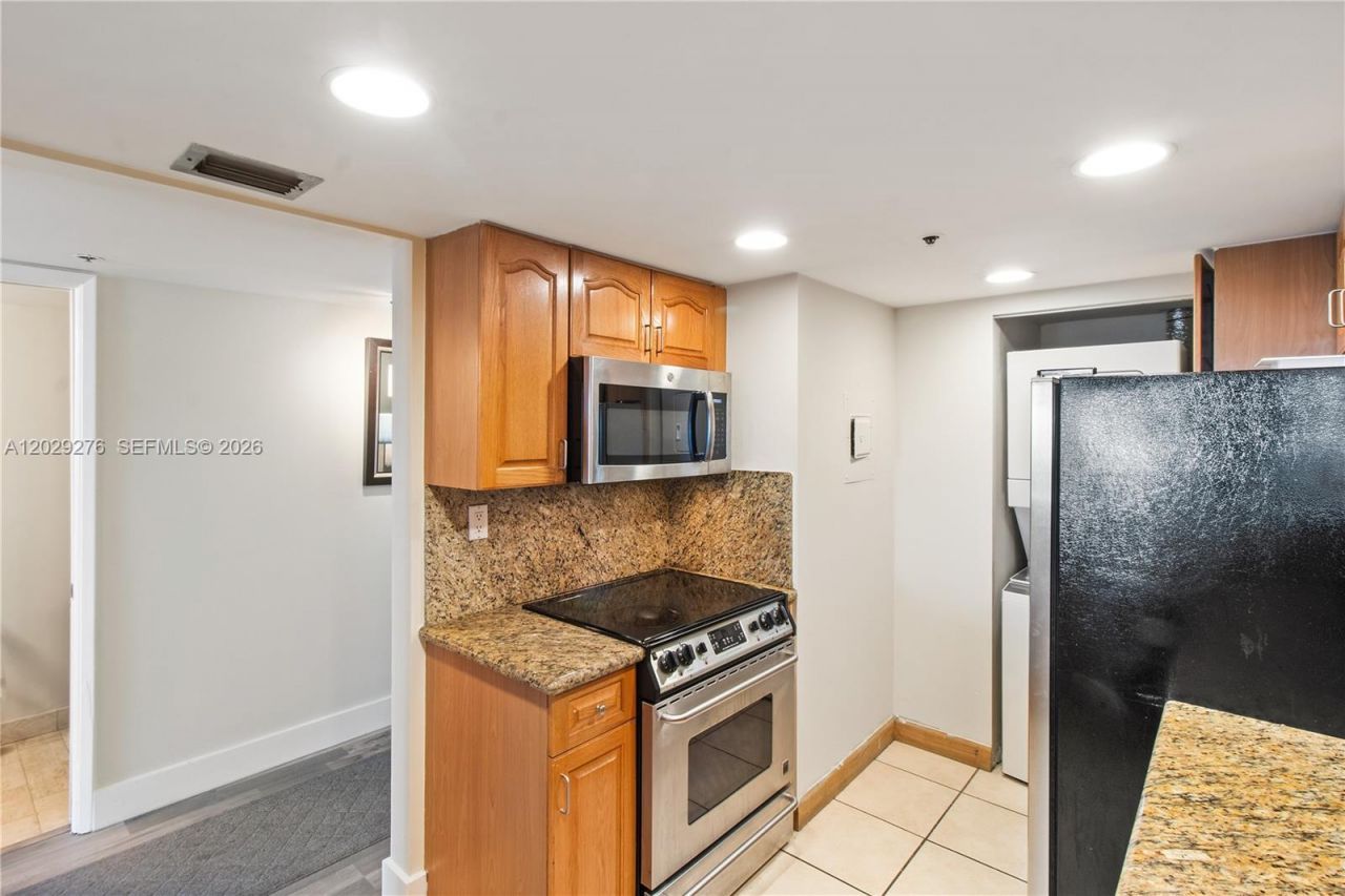 1717 N Bayshore Dr , Unit A-2837, Miami, FL 33132 Photo