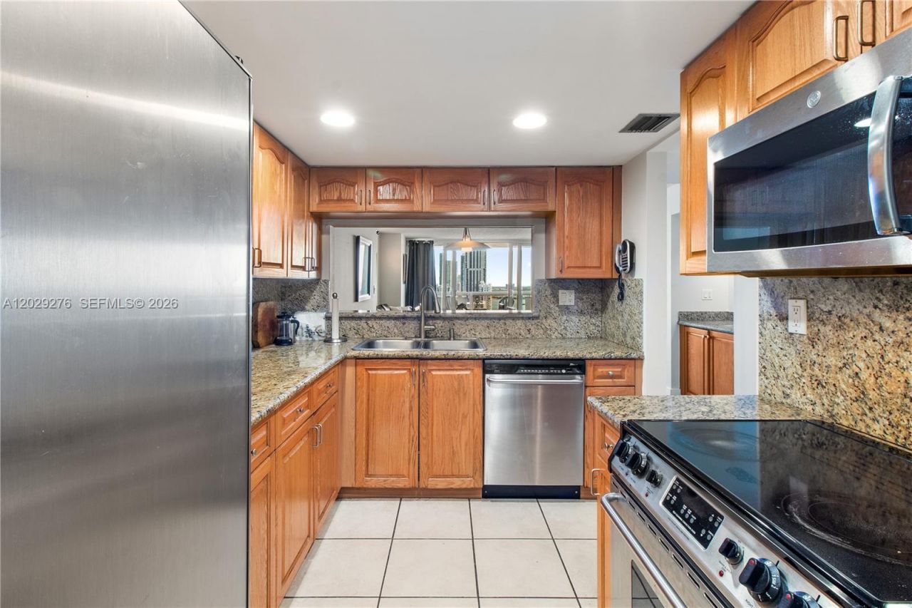 1717 N Bayshore Dr , Unit A-2837, Miami, FL 33132 Photo