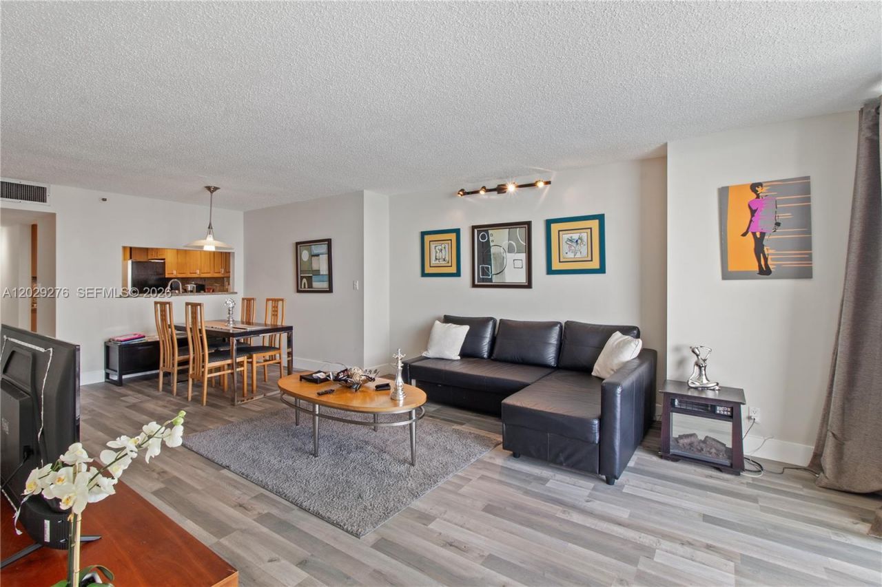 1717 N Bayshore Dr , Unit A-2837, Miami, FL 33132 Photo
