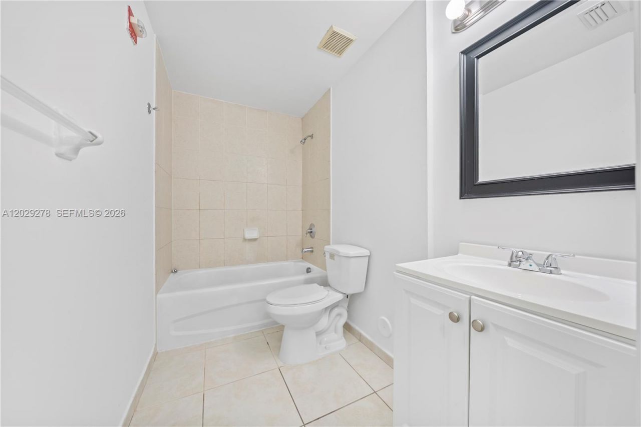 7280 NW 114th Ave , Unit 101-8, Doral, FL 33178 Photo