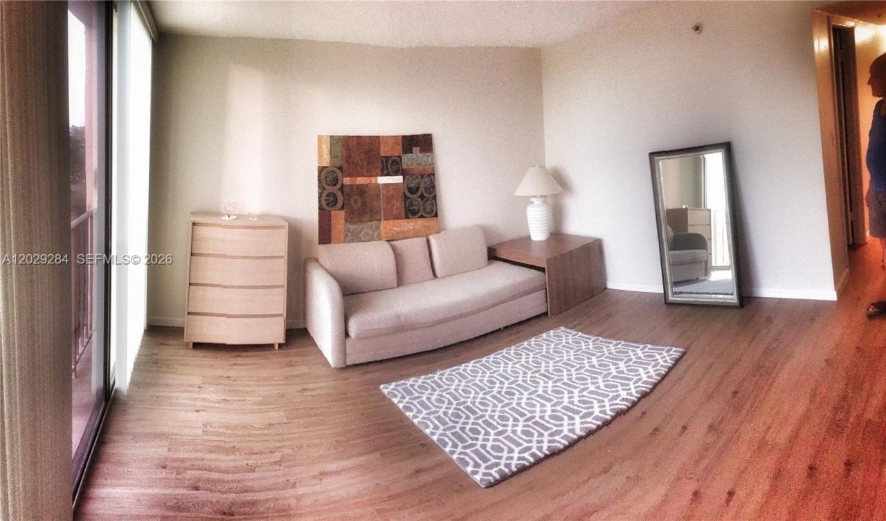 210 174th St , Unit 515, Sunny Isles Beach, FL 33160 Photo