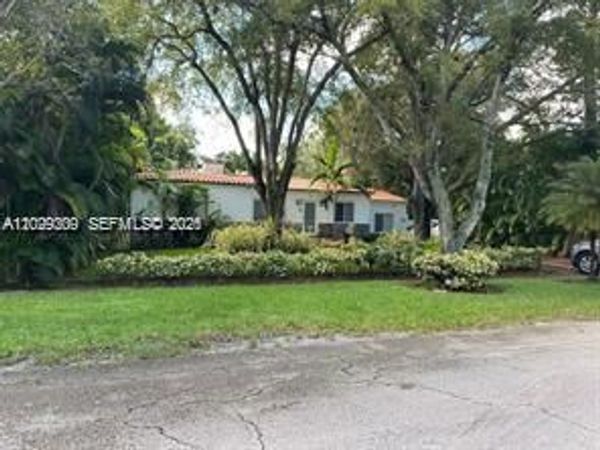 242 NW 93rd St , Miami Shores, FL 33150