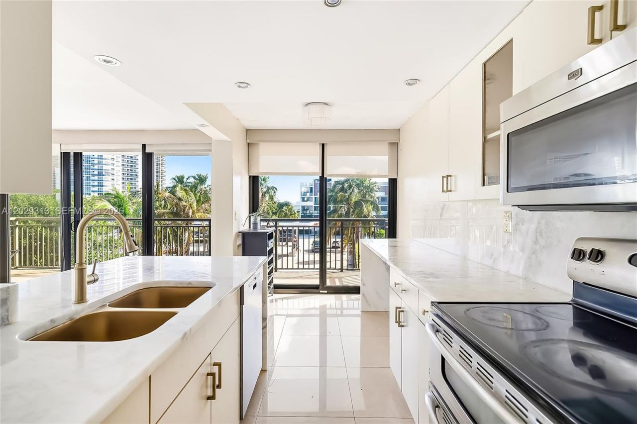 3031 N Ocean Blvd , Unit 406, Fort Lauderdale, FL 33308 Photo