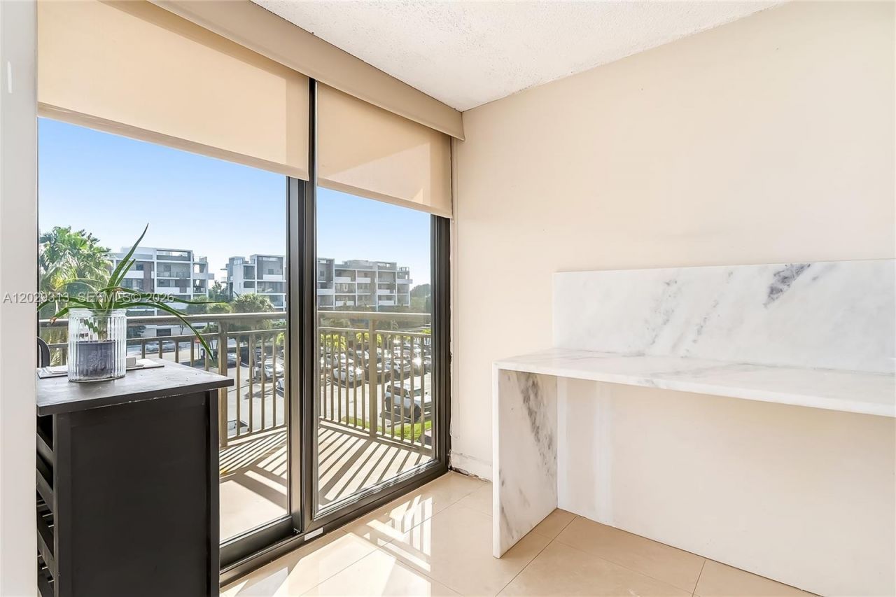 3031 N Ocean Blvd , Unit 406, Fort Lauderdale, FL 33308 Photo