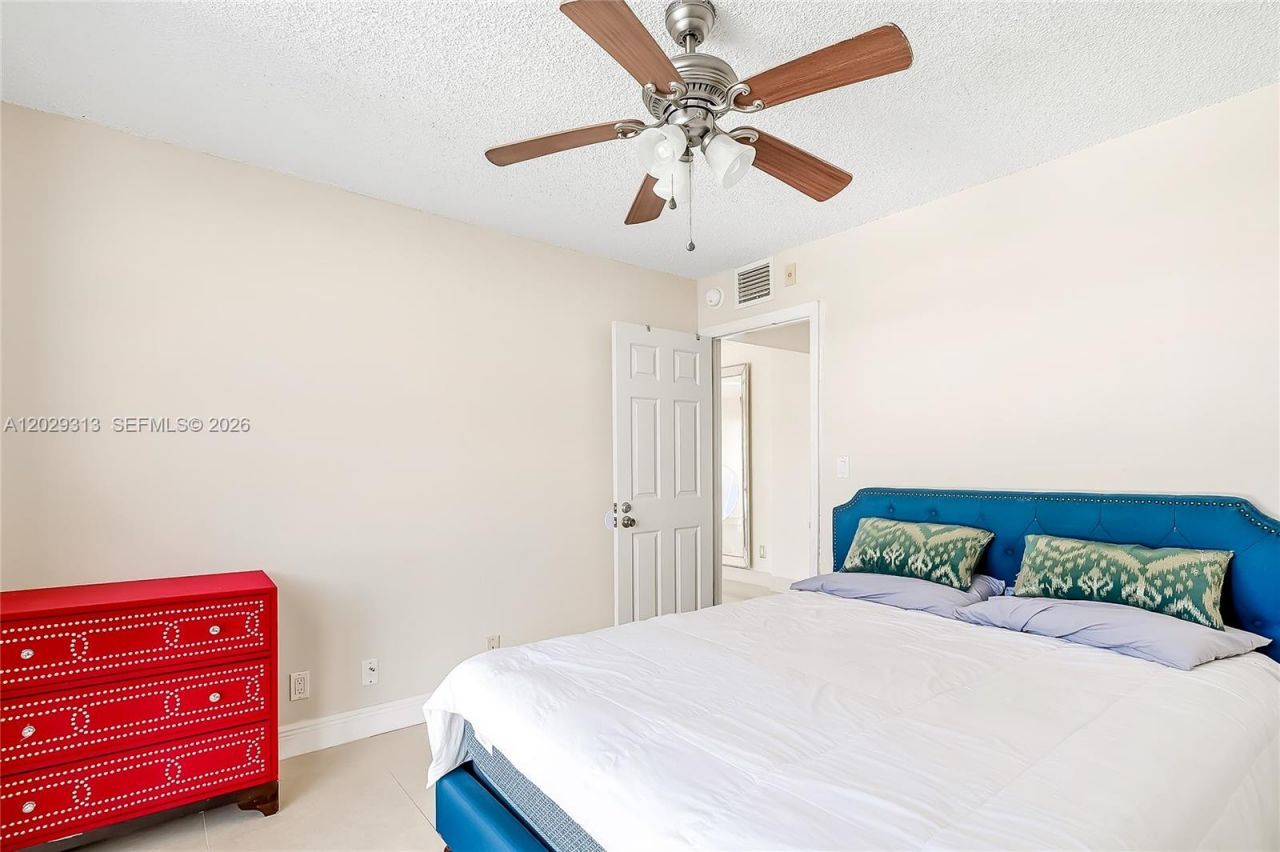 3031 N Ocean Blvd , Unit 406, Fort Lauderdale, FL 33308 Photo