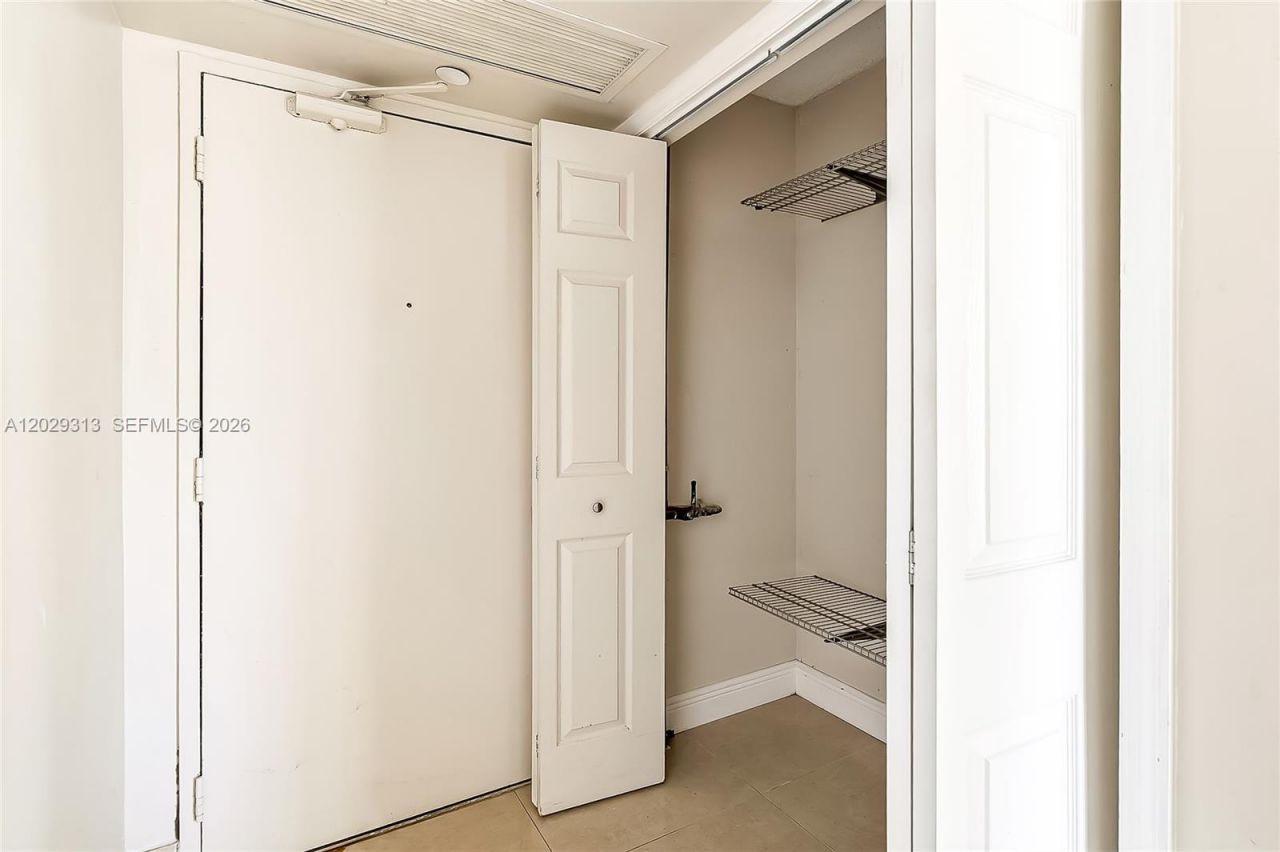 3031 N Ocean Blvd , Unit 406, Fort Lauderdale, FL 33308 Photo