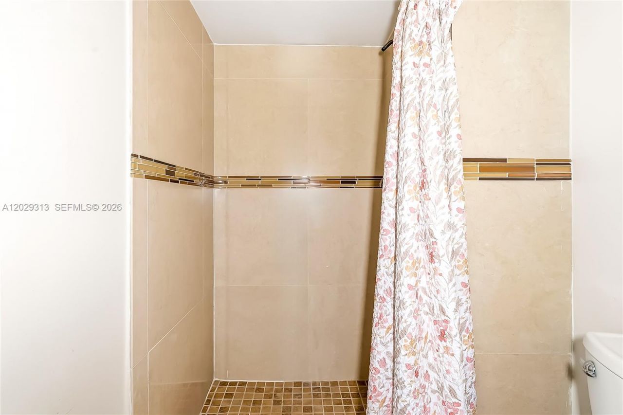 3031 N Ocean Blvd , Unit 406, Fort Lauderdale, FL 33308 Photo