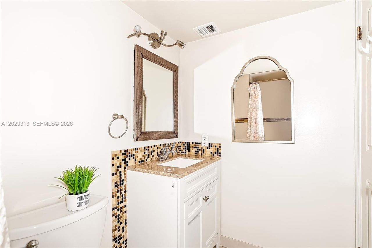3031 N Ocean Blvd , Unit 406, Fort Lauderdale, FL 33308 Photo