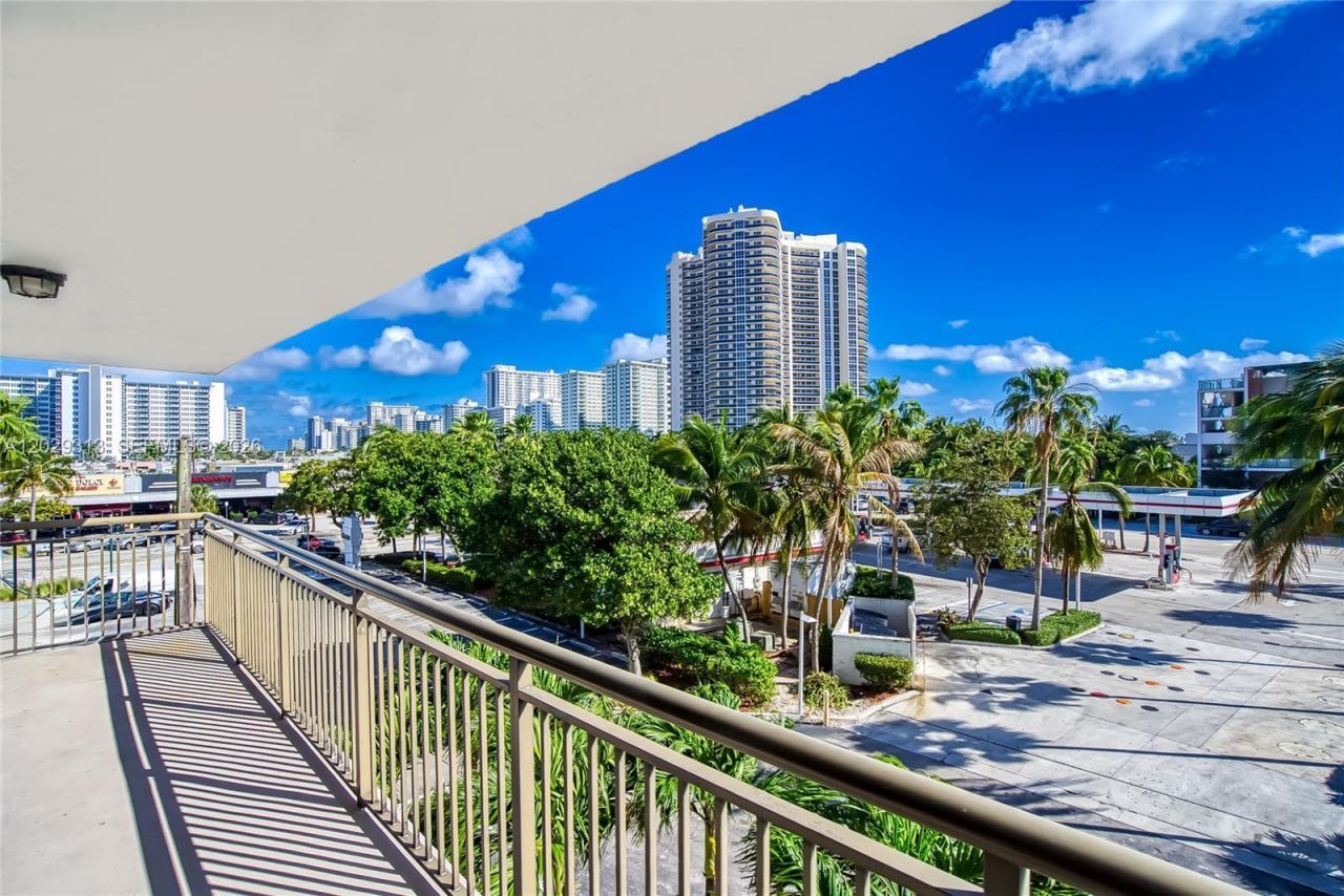 3031 N Ocean Blvd , Unit 406, Fort Lauderdale, FL 33308 Photo