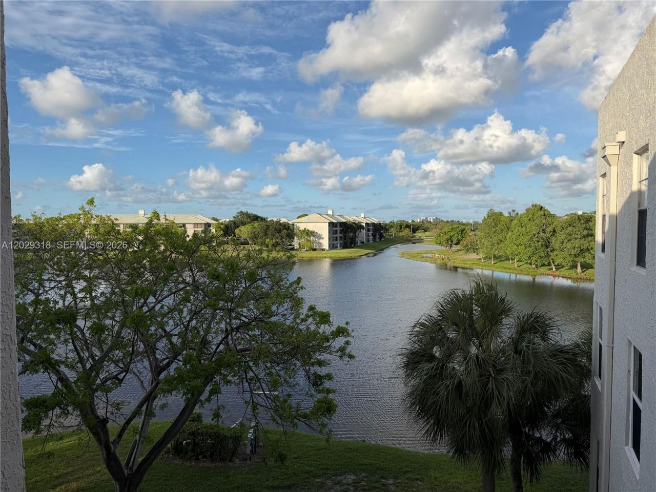 9235 Lagoon Pl , Unit 402, Davie, FL 33324 Photo