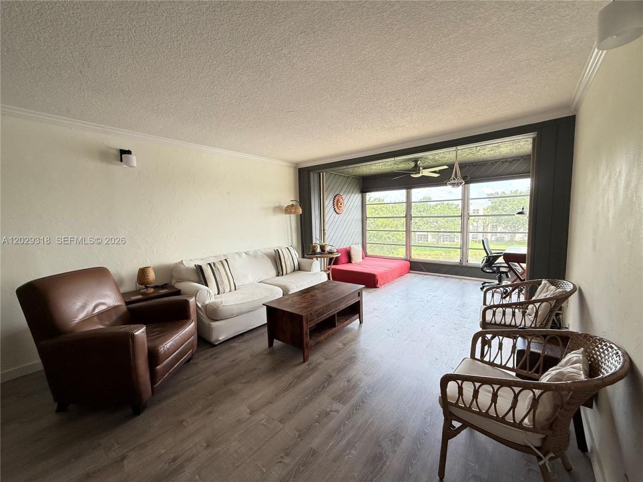 9235 Lagoon Pl , Unit 402, Davie, FL 33324 Photo