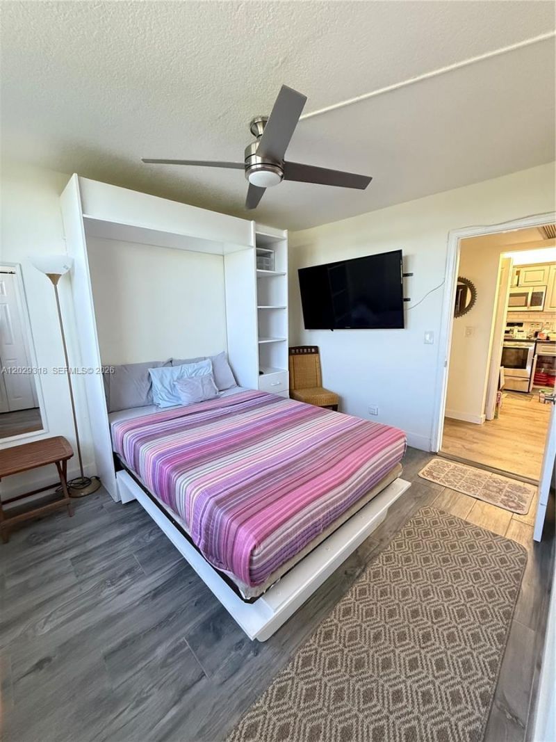 9235 Lagoon Pl , Unit 402, Davie, FL 33324 Photo