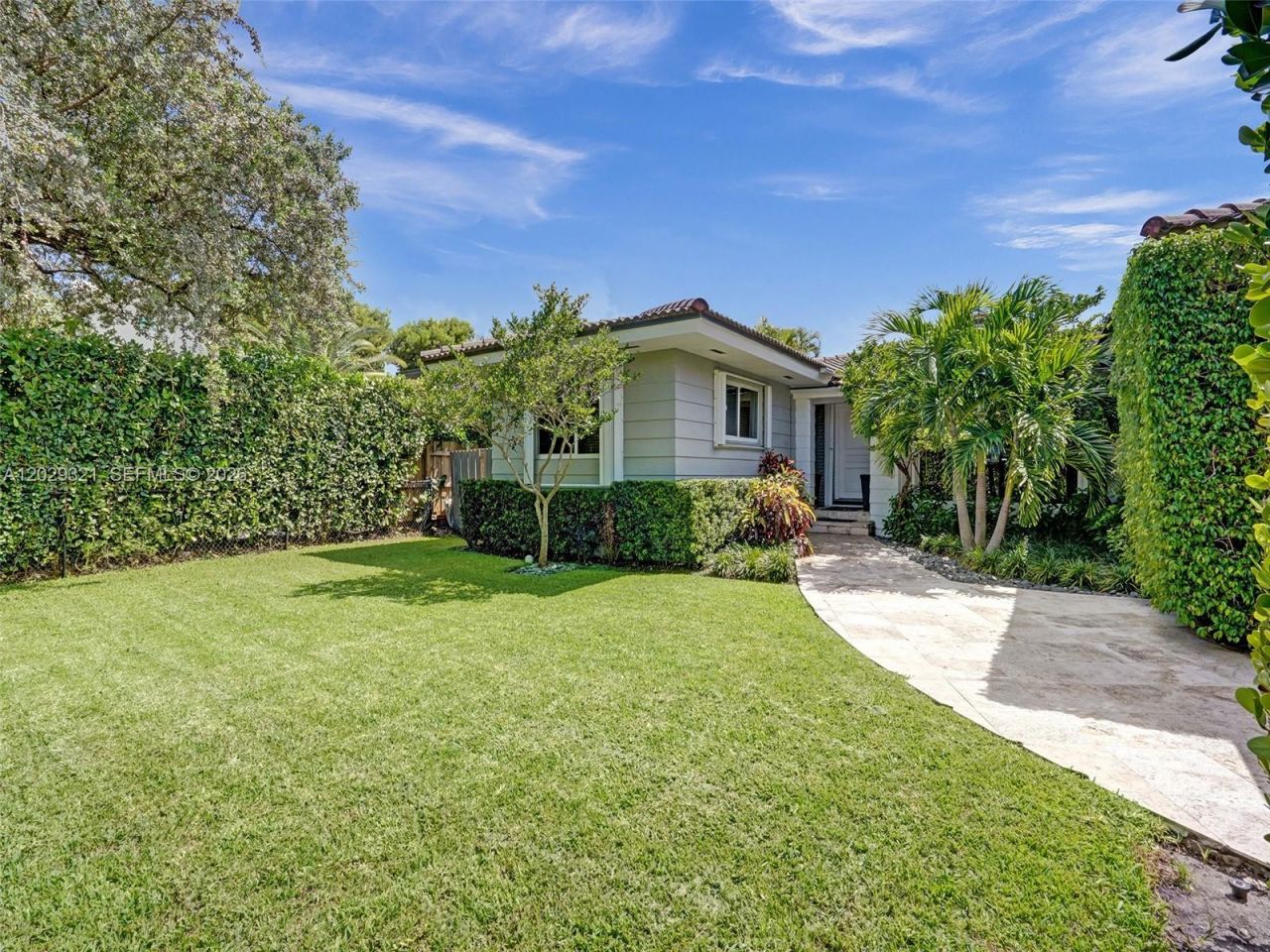 1912 NE 119th Rd, North Miami, FL 33181 Photo