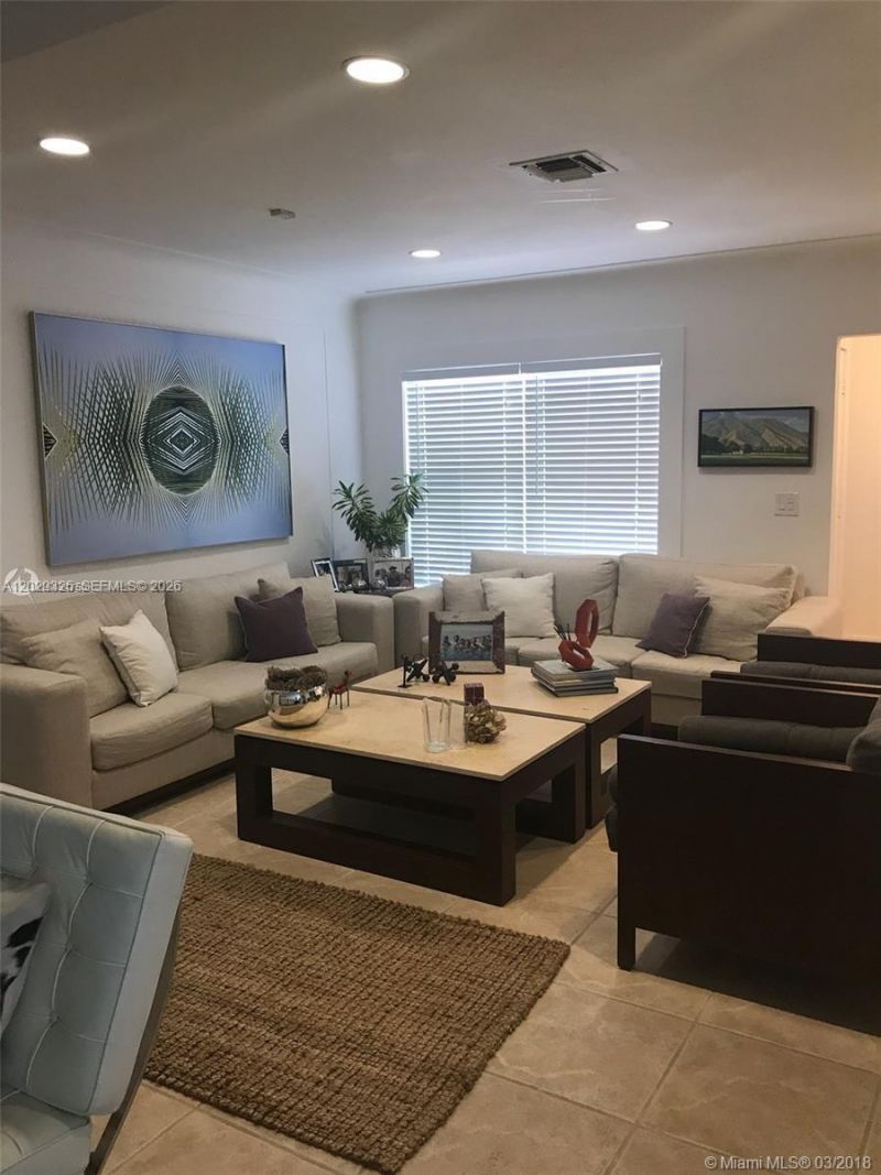 931 Placetas Ave , Coral Gables, FL 33146 Photo