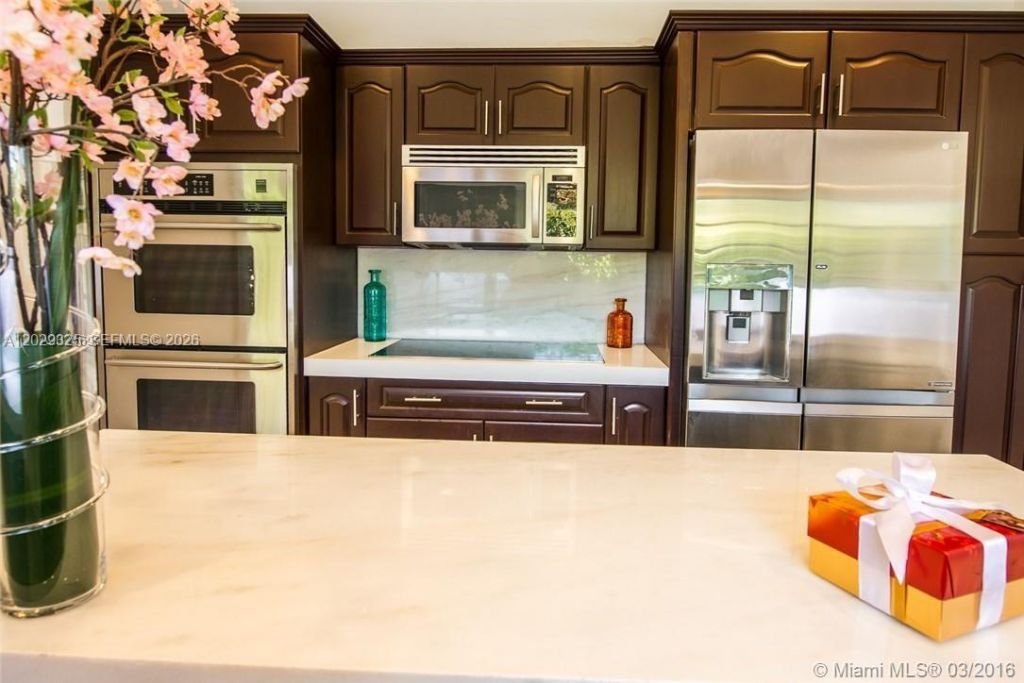 931 Placetas Ave , Coral Gables, FL 33146 Photo