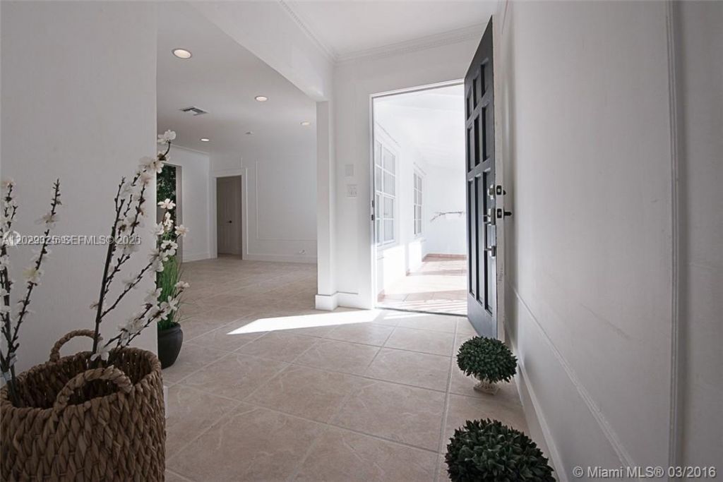 931 Placetas Ave , Coral Gables, FL 33146 Photo