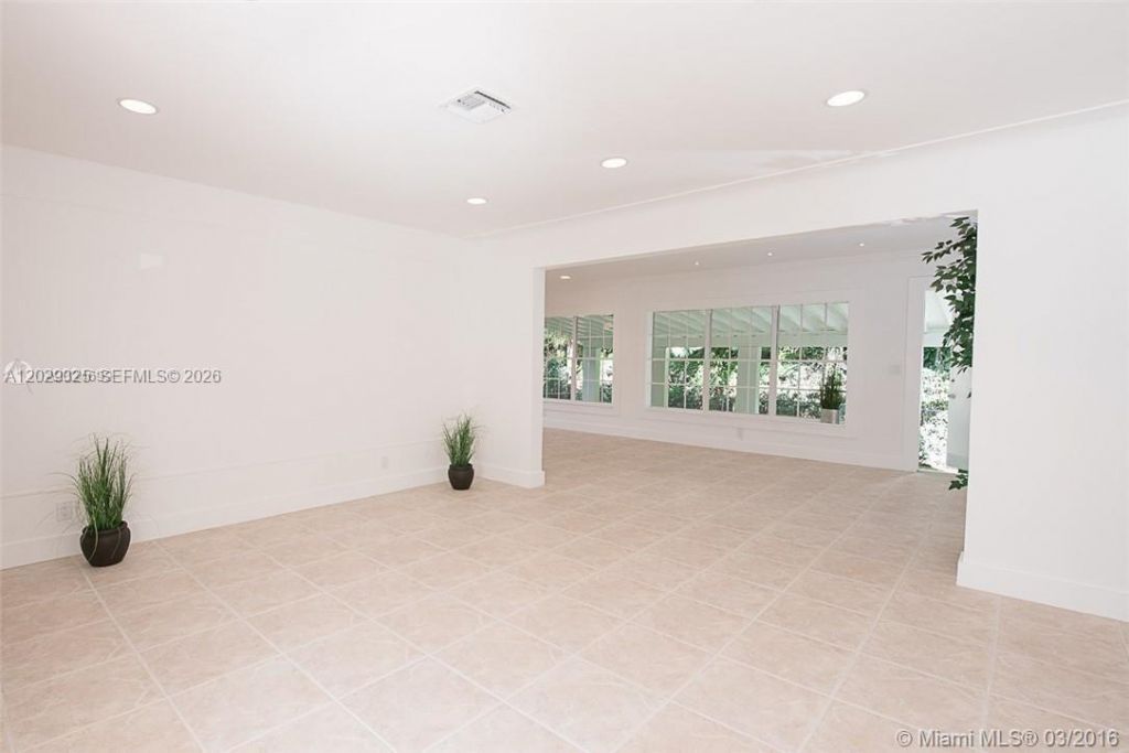931 Placetas Ave , Coral Gables, FL 33146 Photo
