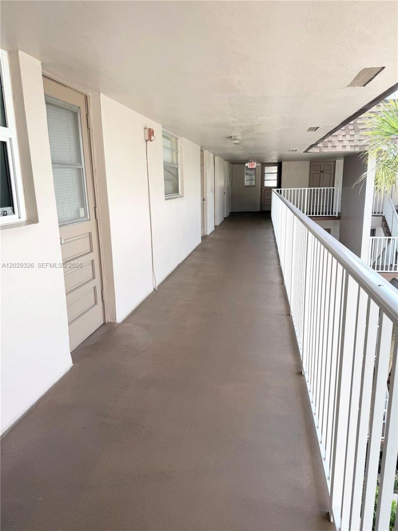 8101 SW 24th Ct, Unit 405, Davie, FL 33324 Photo