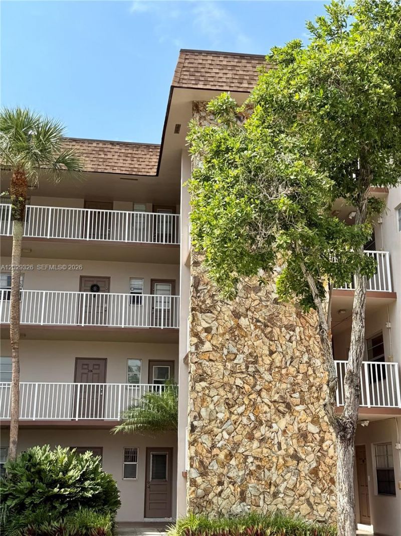 8101 SW 24th Ct, Unit 405, Davie, FL 33324 Photo