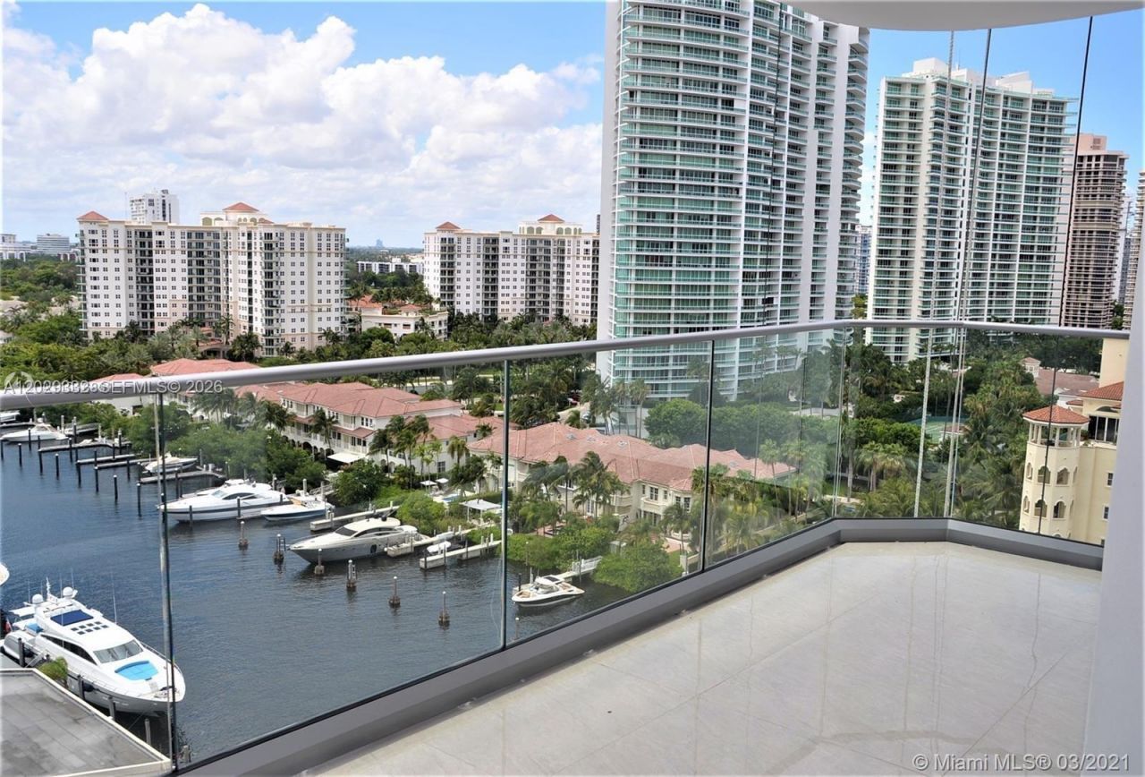 19707 Turnberry Way , Unit 16L, Aventura, FL 33180 Photo