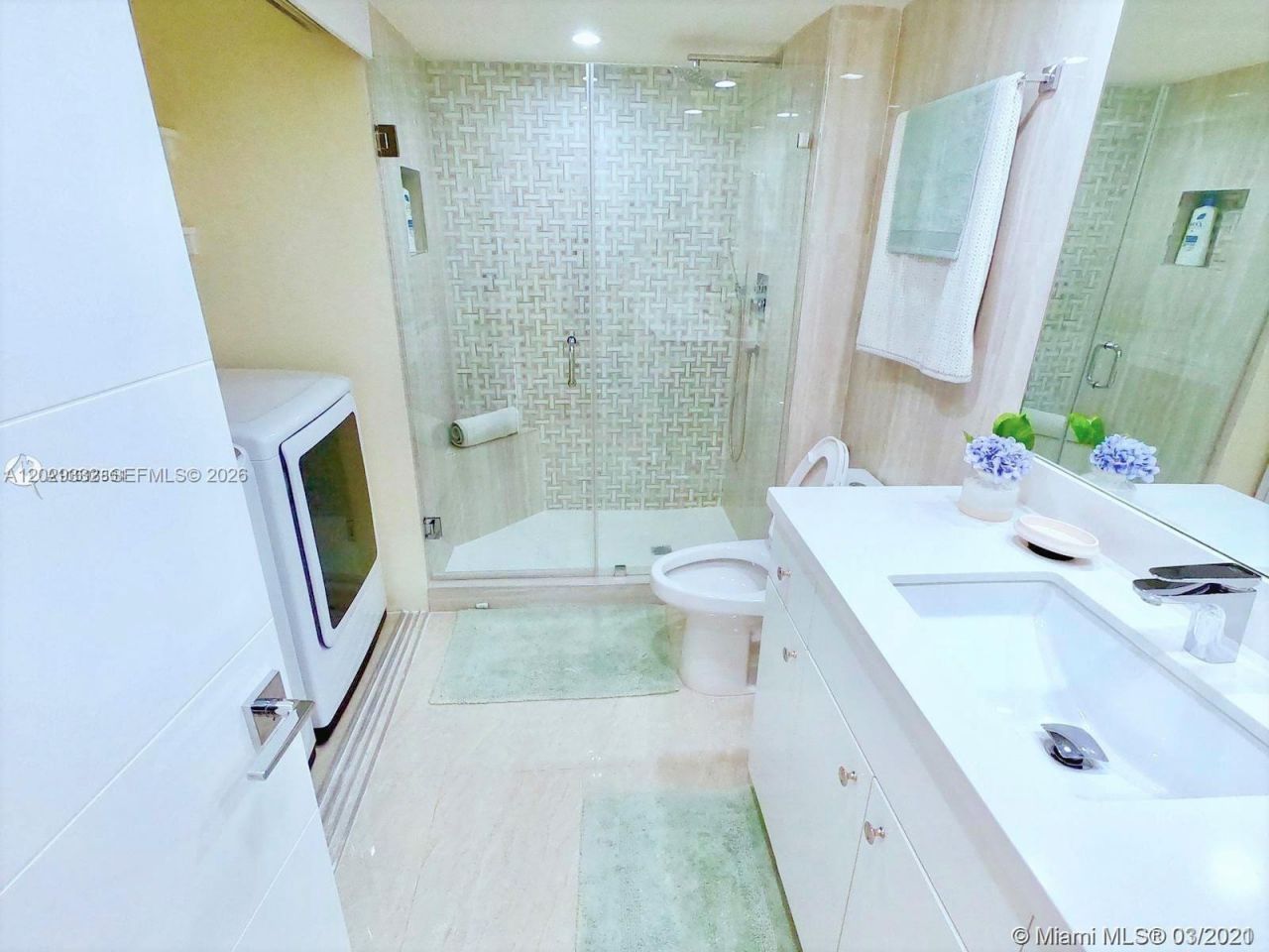 19707 Turnberry Way , Unit 16L, Aventura, FL 33180 Photo