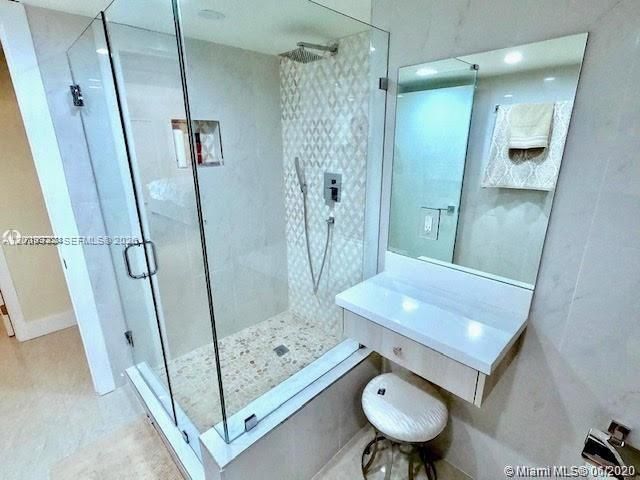 19707 Turnberry Way , Unit 16L, Aventura, FL 33180 Photo