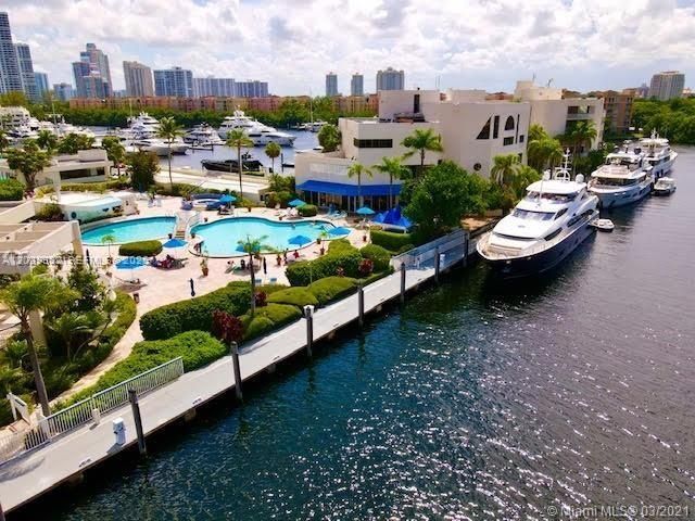 19707 Turnberry Way , Unit 16L, Aventura, FL 33180 Photo