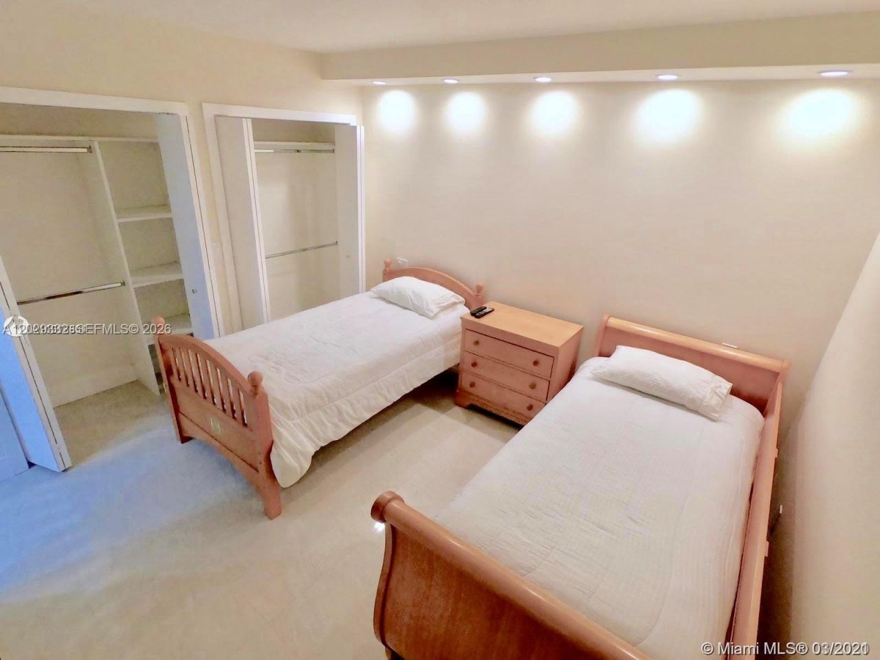 19707 Turnberry Way , Unit 16L, Aventura, FL 33180 Photo