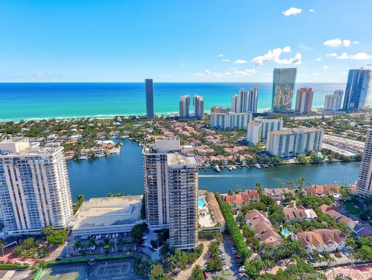 19707 Turnberry Way , Unit 16L, Aventura, FL 33180 Photo