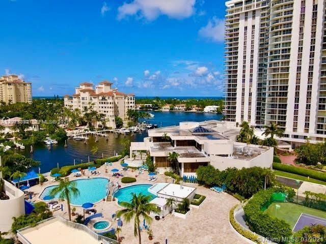 19707 Turnberry Way , Unit 16L, Aventura, FL 33180 Photo
