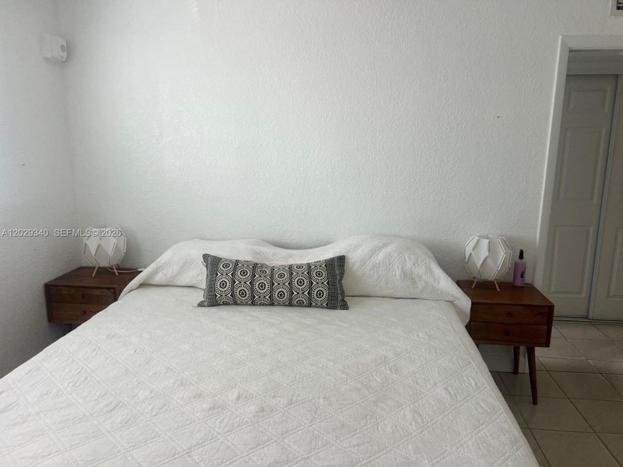 181 NE 14th Ave , Unit 20A, Hallandale Beach, FL 33009 Photo