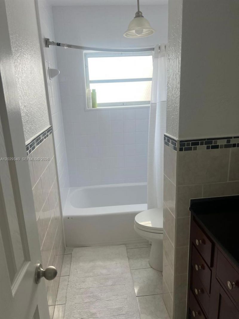 181 NE 14th Ave , Unit 20A, Hallandale Beach, FL 33009 Photo