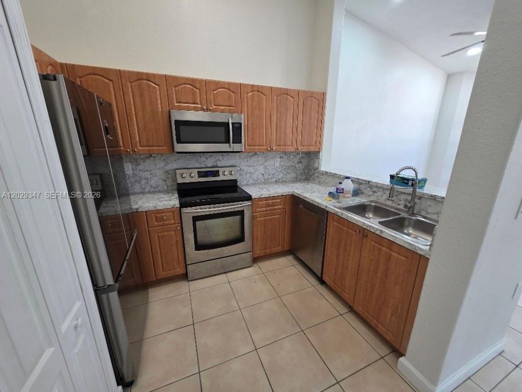 1661 SE 29th Ct , Unit 209, Homestead, FL 33035 Photo